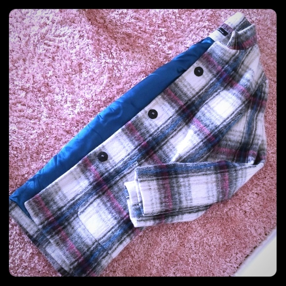 🎉 SOLD 🎉 Kenneth Cole | Wool | Coat - Picture 4 of 8